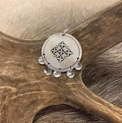 Ello Pendant