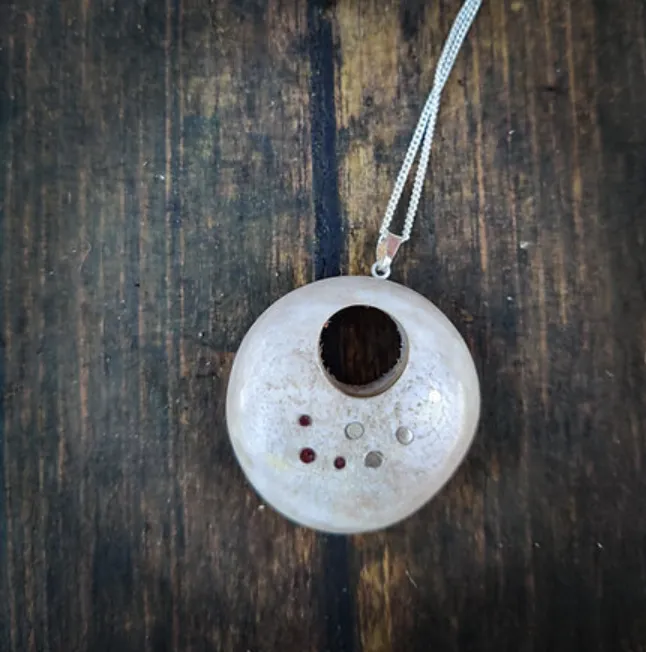 Eva Pendant